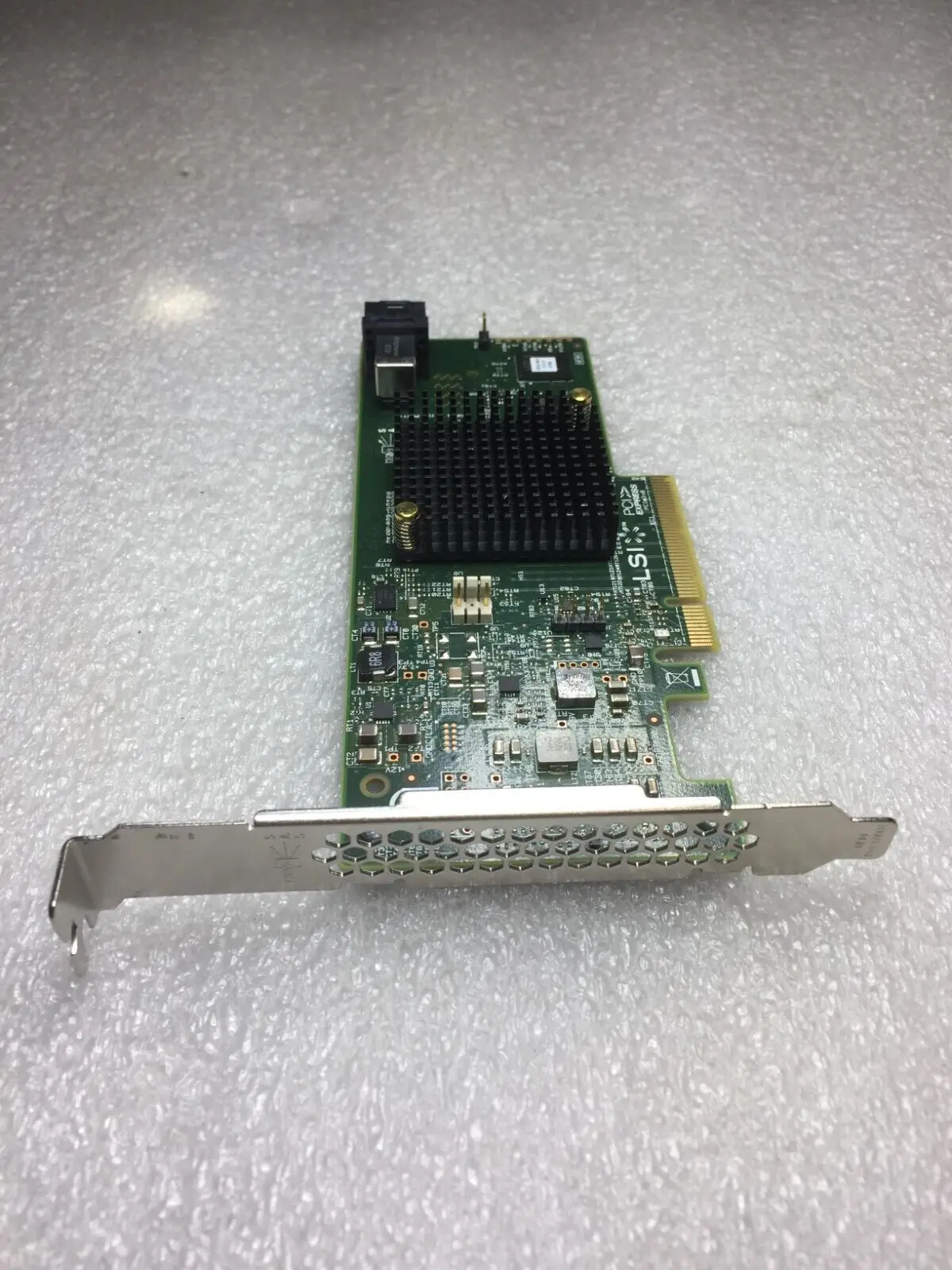 وحدة تحكم LSI-MegaForce ، SAS 934-4i ، pci-e x 8 ، SATA ، SAS 4 منافذ ، 12 جيجابايت في الثانية