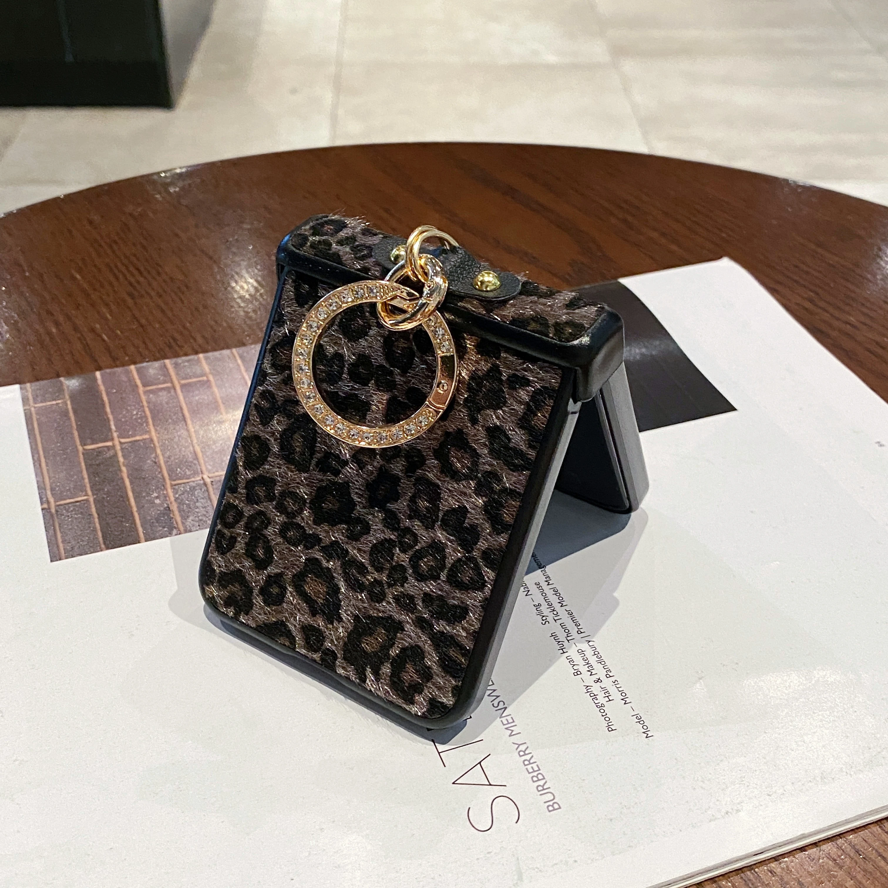 الفاخرة ليوبارد طباعة أفخم محكم بريق حلقة مشبك قضية الهاتف لسامسونج غالاكسي Z فليب 6 5 4 3 flip7 flip7FE غطاء الكمبيوتر الصلب