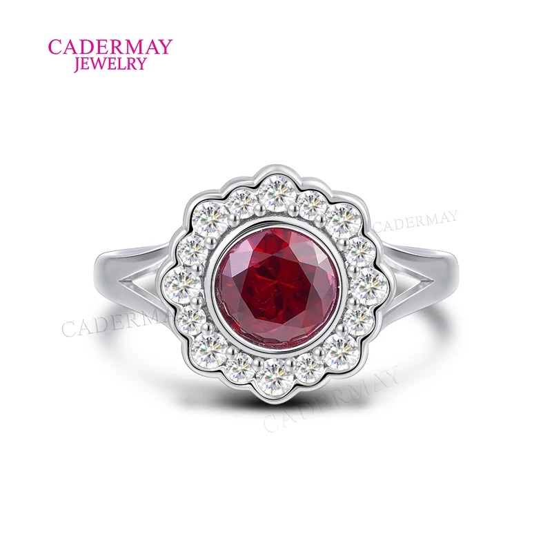 

Cadermay Flower S925 Silver Rings 6.5mm Round Shape Pigeon Blood Red Lab Ruby Rings Women Halo Moissanite Ring for Gift Wedding