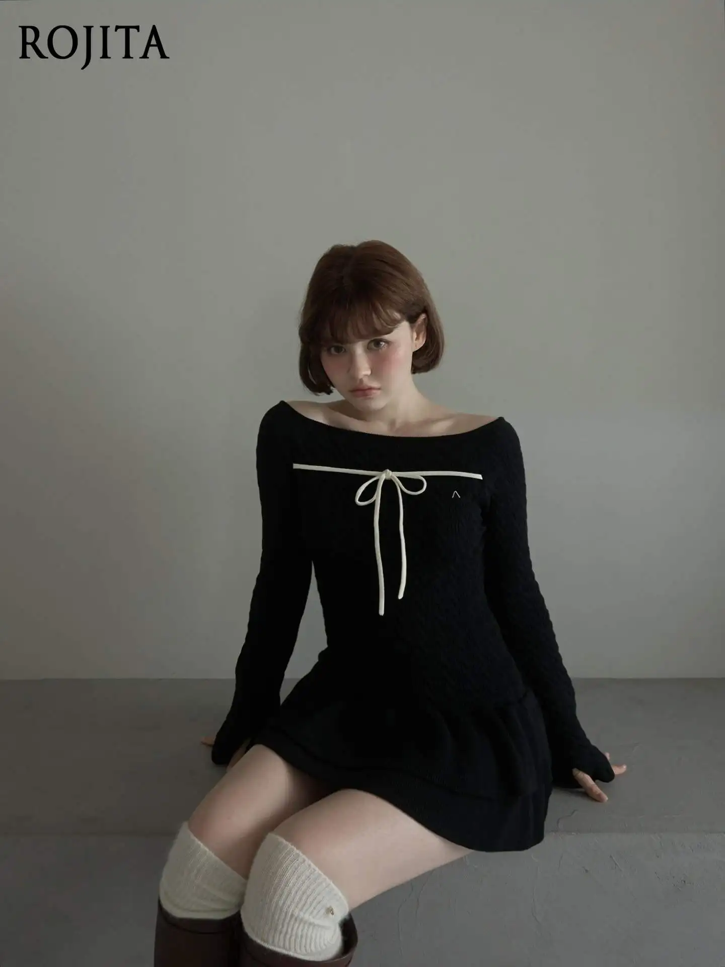 

Сексуальный вязаный топ с открытыми плечами в японском стиле, модный вязаный топ с рюшами и длинными рукавами, тонкие шорты, комплект из двух предметов, комплект цвета хаки с рюшами