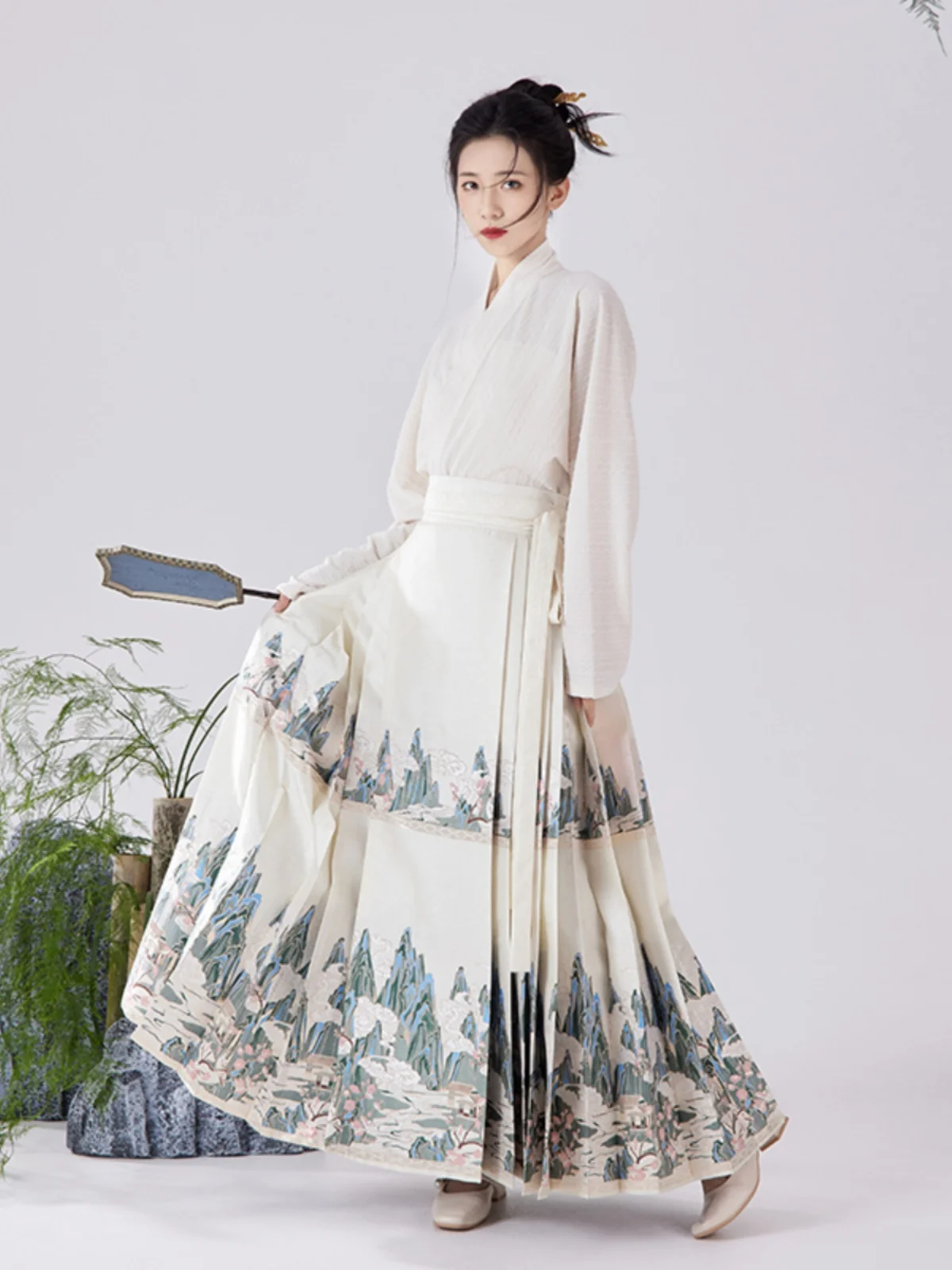 

Традиционная юбка для девочек в стиле династии Мин, с золотым плетением и цветочным узором, в новом китайском стиле, для повседневного использования, с эффектом похудения