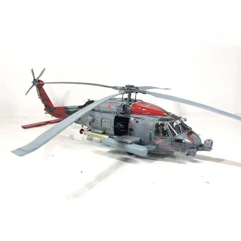 Helicóptero antisubmarinos Kitty Hawk American MH-60R Seahawk, kit de modelo de montaje 1/35 KH50008