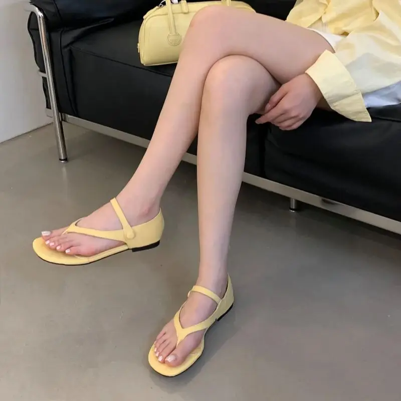 

Черные босоножки на низком каблуке, женские туфли-стринги на танкетке, удобная женская обувь на серебряном каблуке, летние Sandalias De Mujer