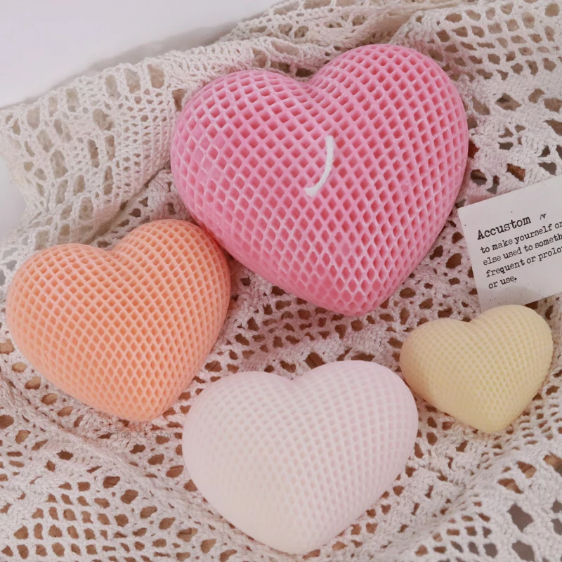 3D Grid Heart Silicone Candle Molds for DIY Valentine\'s Day Decor Scented Candle Molds Plaster Soap Chocolate Cake Baking Mould