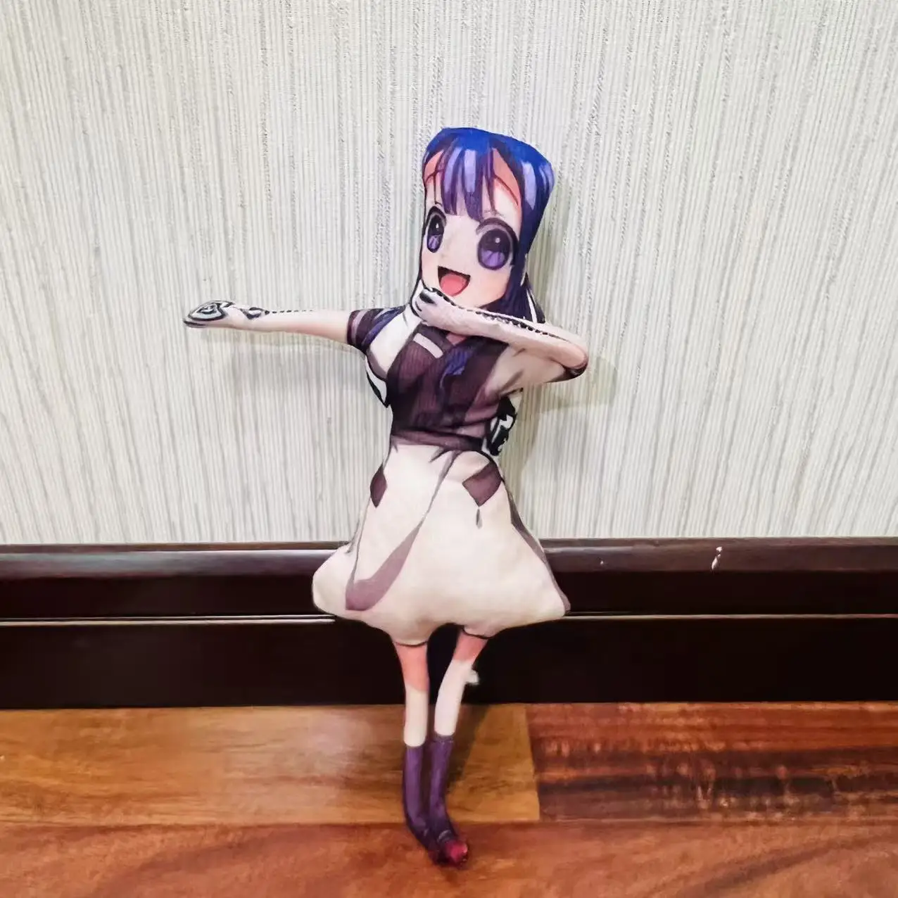 لعبة المرحاض ملزمة Hanako-كون تأثيري المفاتيح P-Plush القطن دمية نحيلة الملتوية شكل غرفة مجردة نموذج الديكور هدية