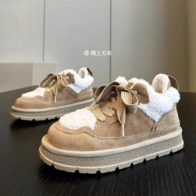 2024 inverno nuove donne tenere in caldo scarpe di cotone piattaforma di moda Lace Up Low Top Sneakers donna Casual più stivali da neve in velluto