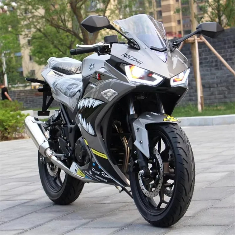 

2025 New Style R3 V6 Brushless Gas Sports Bike Road Racing Twin-Cylinder Water-Cooled 250CC Motorcycle