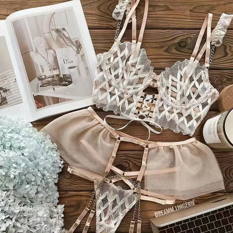 

Sexy Fishbone Corset Comfortable Embroidered Fly Sleeve Outer Lingerie Long Vest Style Bra Set