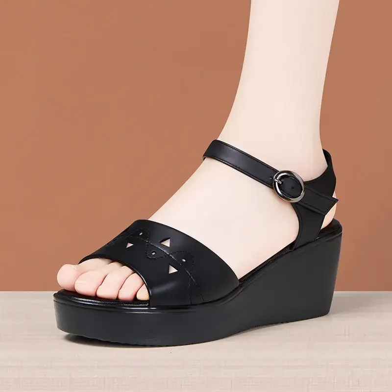 6cm Small Size 32-43 Comfortable Cutout Soft Leather Shoes Platform Sandals 2024 Med Heels Wedges Sandals for Office Mom Beach