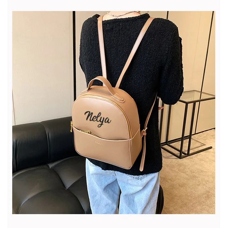 Sac à dos rétro en cuir souple PU avec nom brodé pour femme, sac à dos extérieur décontracté, sac à dos à la mode et simple