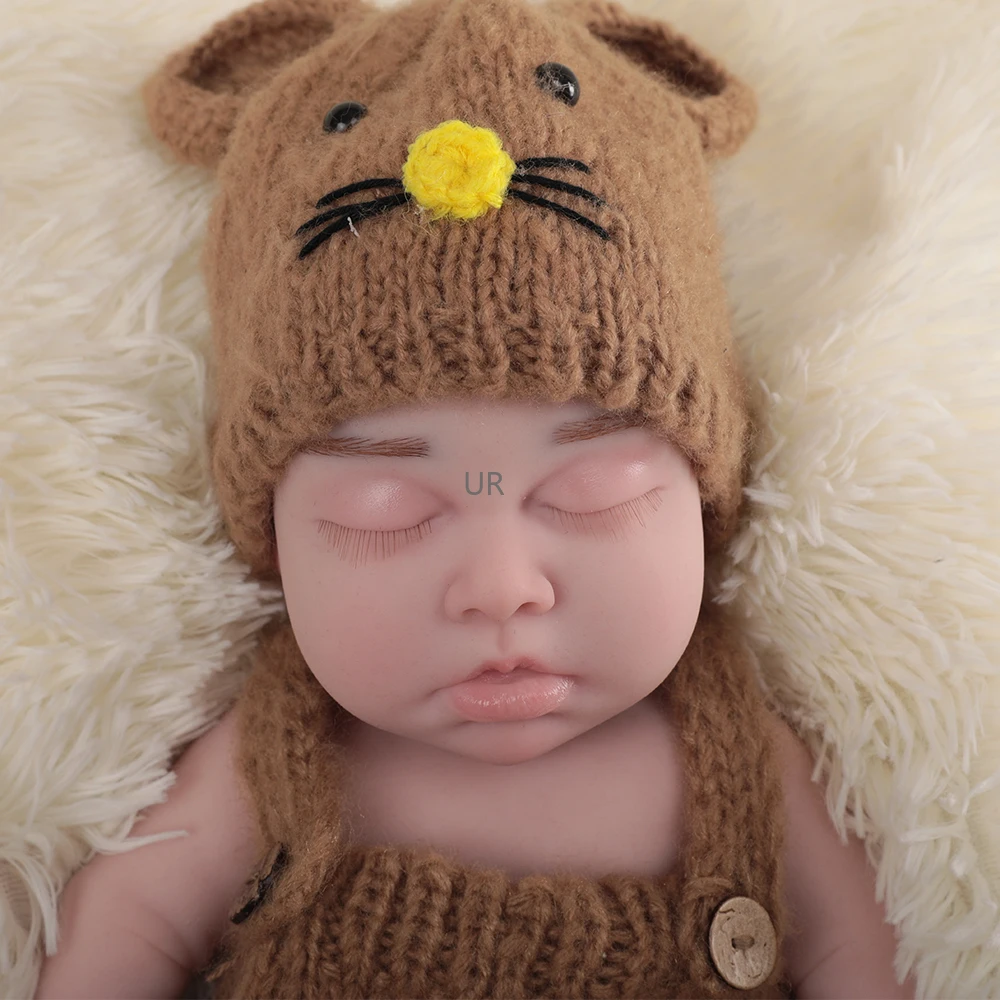 

Artificial Full Solid Sleeping Closed Eyes Silicone Reborn Baby Boy Soft 18Inch Long 6Lbs Weight Realistic 1:1 Ratio Reborn Doll