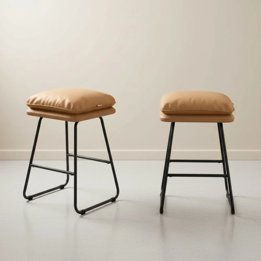Juego de 2 taburetes de bar con altura de mostrador y cojín de cuero suave, patas de trineo de metal, sillas de isla de cocina de 25,6 pulgadas en marrón caramelo