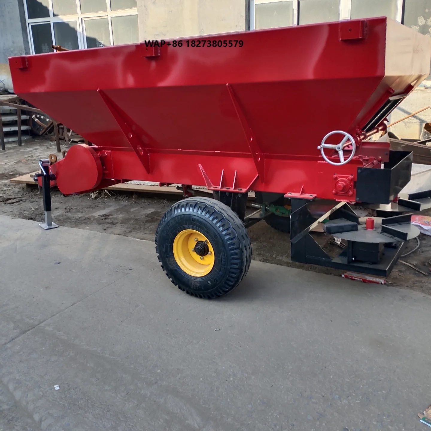 Hot Sale Farm Fertilizer Truck Manure Spreader Agricultural Tractors Tractor PTO Cow Manure Fertilizer Spreader
