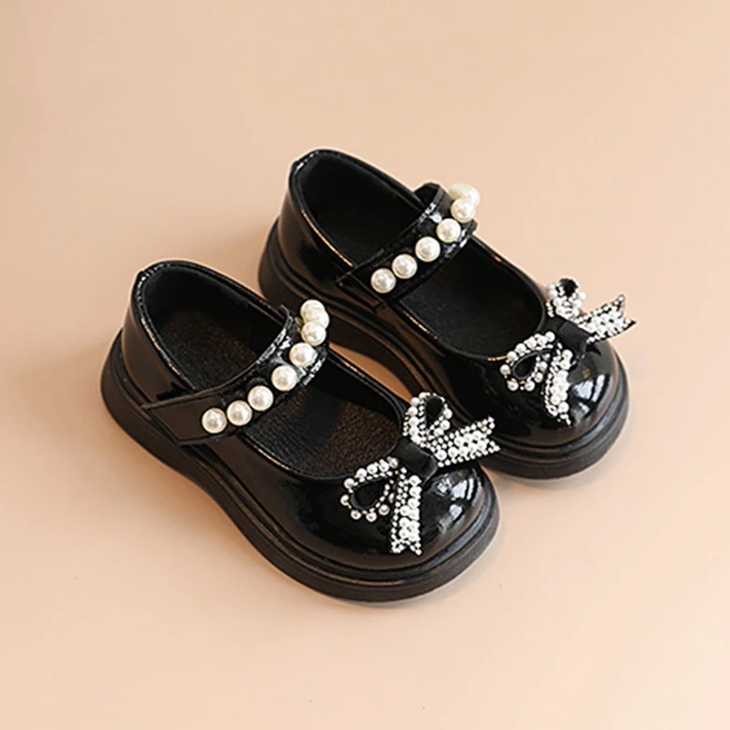 Children Girls Spring Autumn Korean Style Fashion Princess Leather Shoes Kids Retro Patent Leather Pearl Bow Design Beans Shoes