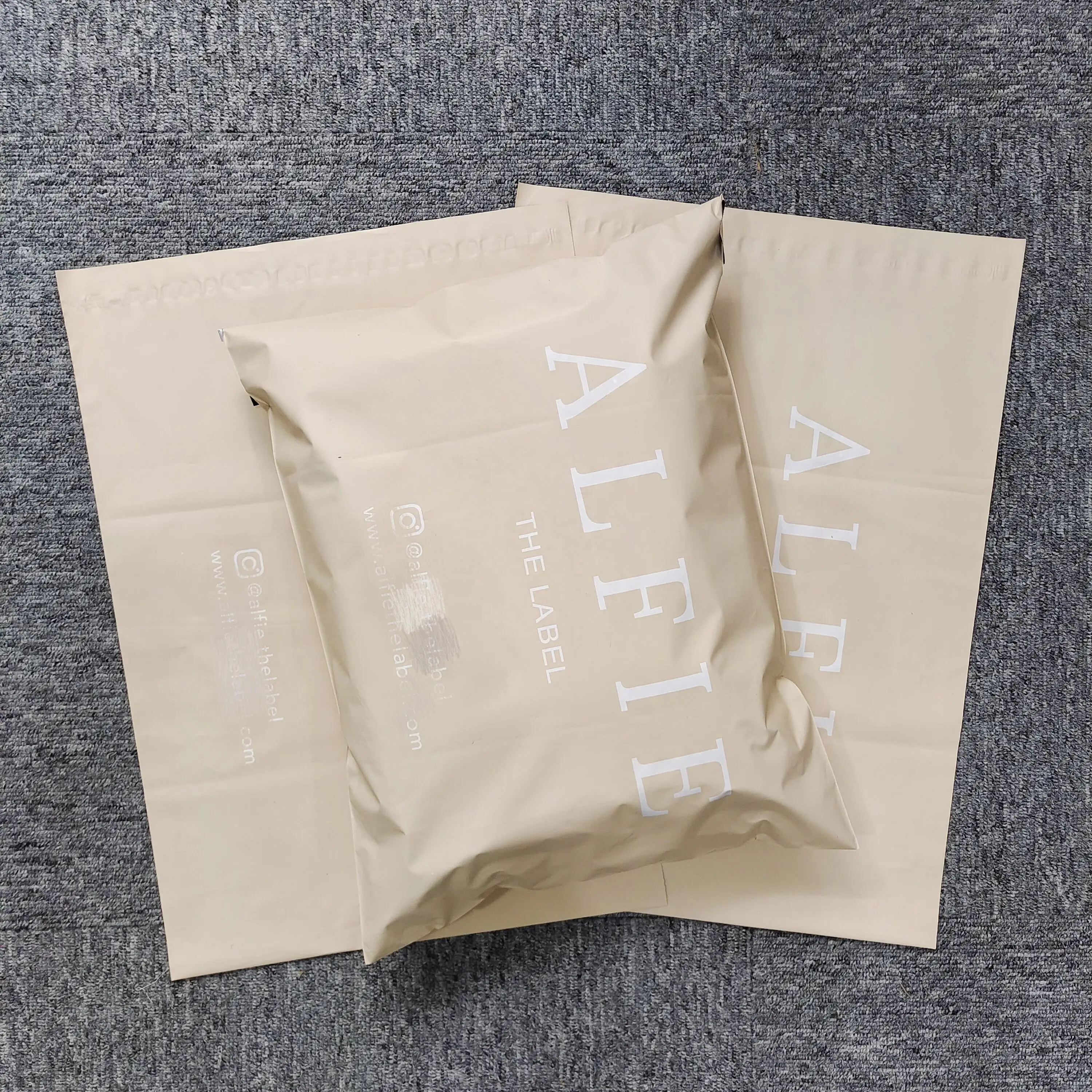 Bolsas de correo biodegradables, poly mailers shipping, nude matte, custom poly shipping