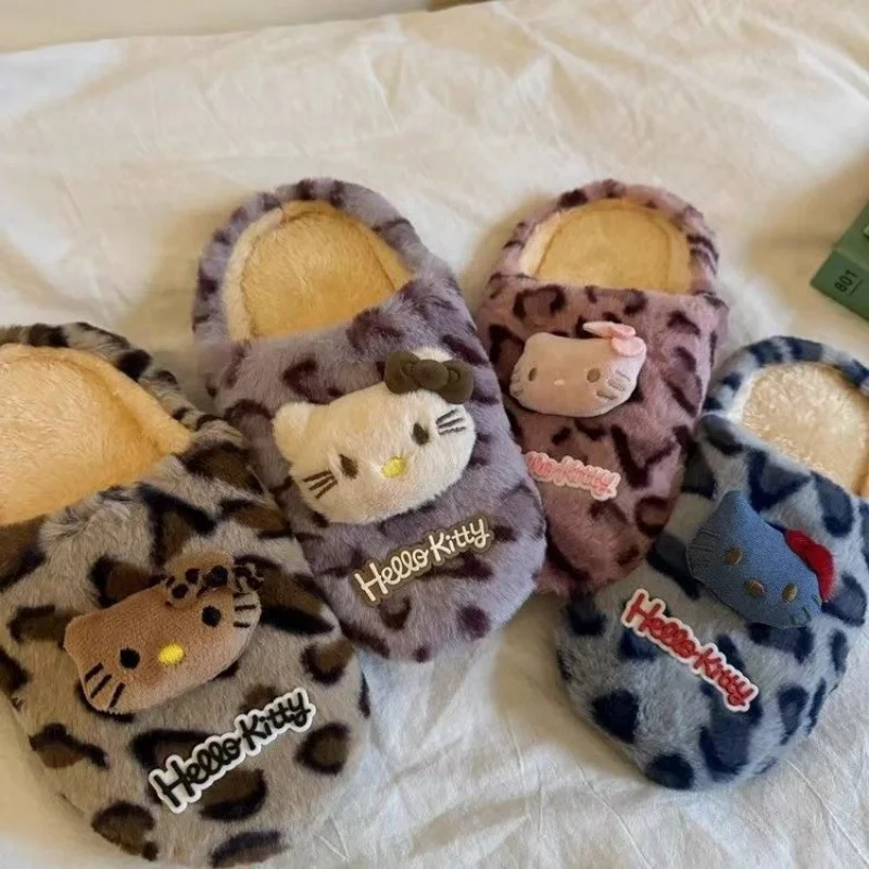 

Симпатичные плюшевые тапочки с леопардовым принтом Hello Kitty аниме Sanrio осенне-зимние хлопковые тапочки Симпатичные Мультяшные женские домашние тапочки