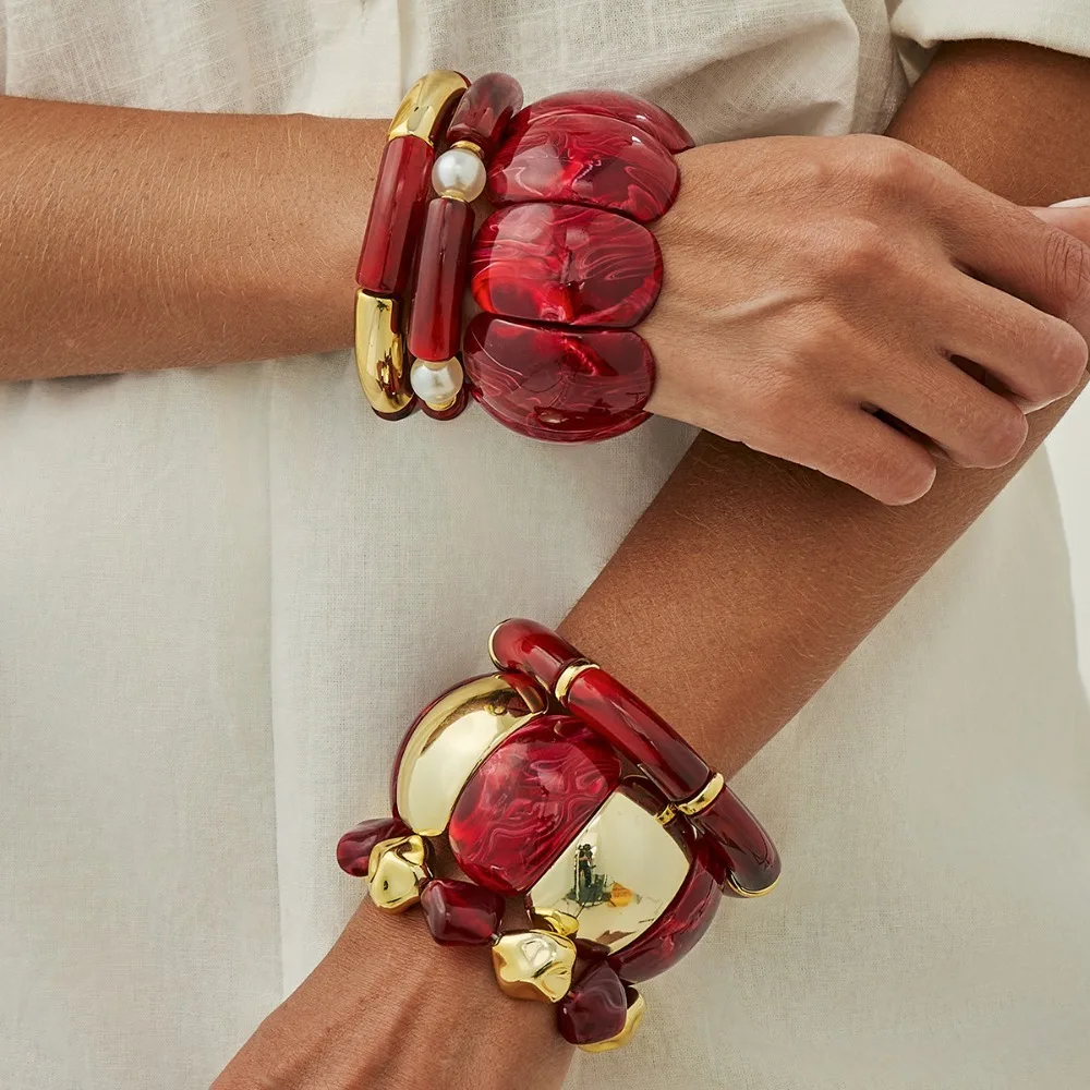 Fashion Charm Angora Red Diffused Arc-shaped Resin Gold Color Bent Tube Beaded Spliced Elastic Bracelets for Women Jewelry Gift