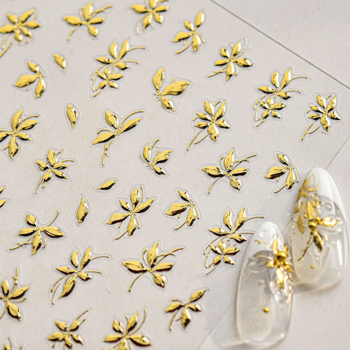 Hot Stamping Hand Painting Gold Flower Leaves Petal Adhesive Nail Art Sticker Plant Charming Daisy Manicure Decals Nail Supplies