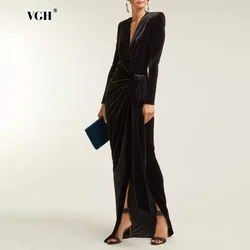 VGH Solid Temperament Evening Veleve Dress for Women Deep Neck Long Sleeve High Waist Spliced Folds Banquets Dresses Female New