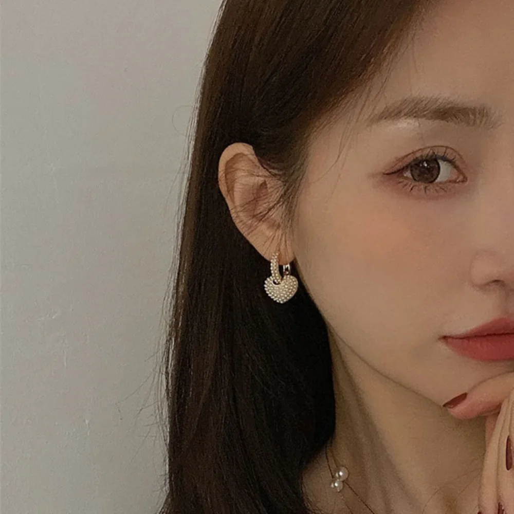 Pesona penuh mutiara hati anting menjuntai untuk Wanita Mode Korea warna emas baja nirkarat geometris lingkaran Hoop perhiasan hadiah