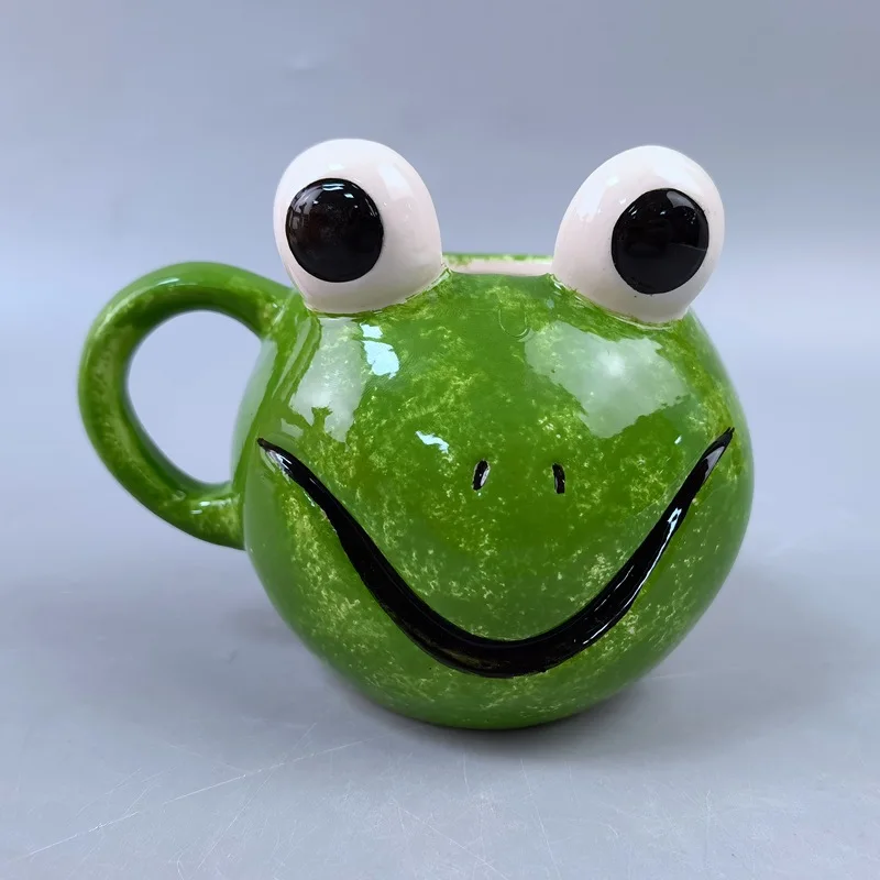 

Креативная керамическая чашка для воды с уродливой лягушкой. Чашка для молочного кофе большой емкости. Персонализированная и креативная милая детская посуда в стиле аниме.