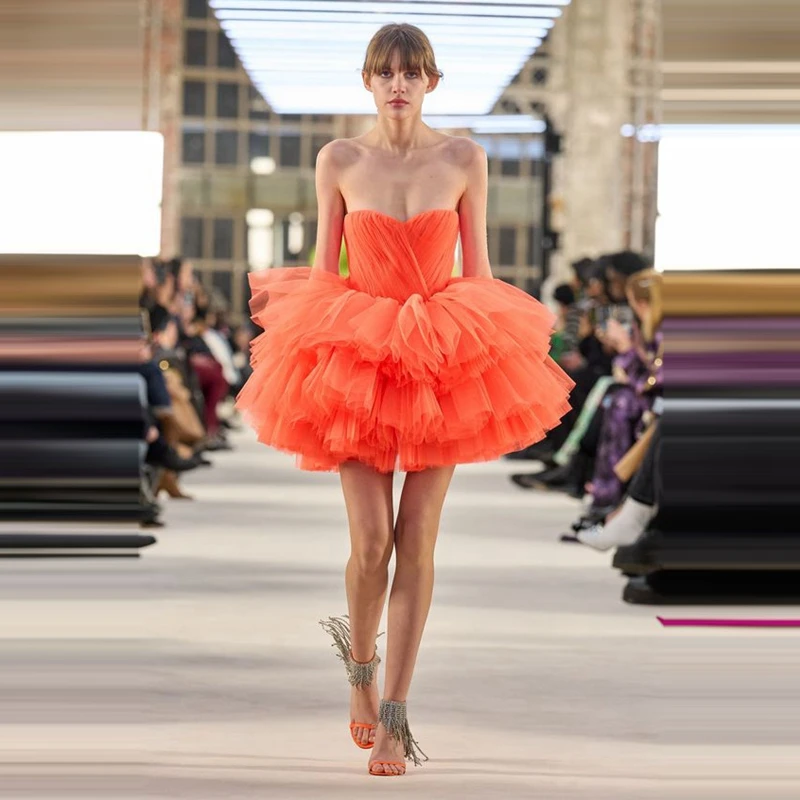 

Fashion Orange Mesh Mini Summer Dresses Sexy Strapless Ruffles Tiered Tulle Prom Party Gowns Puffy Short Women Prom Dress