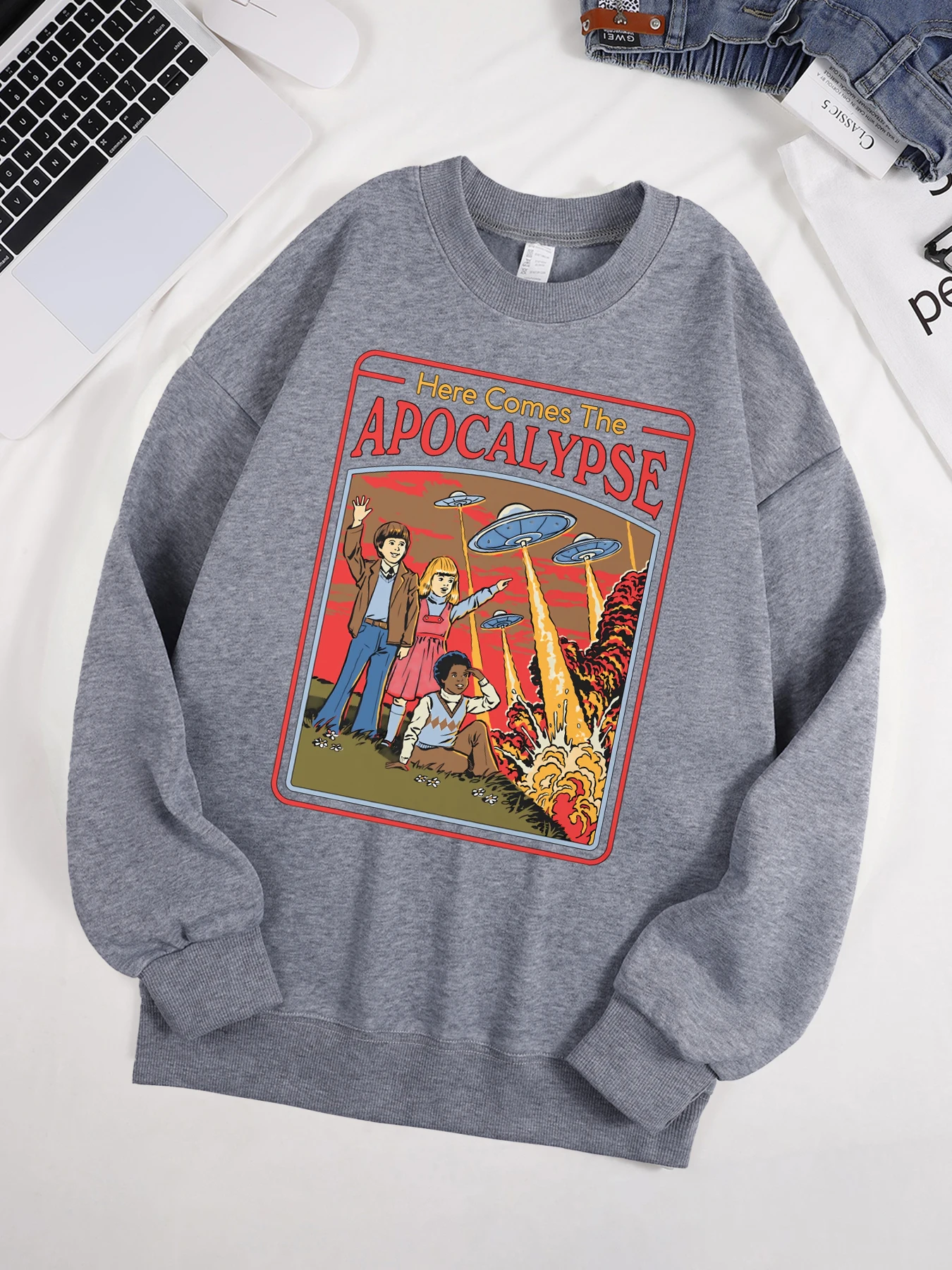 هنا يأتي نهاية العالم طباعة الشارع الشهير الرجال الصوف الهيب هوب البلوز الرياضة Crewneck البلوفرات للجنسين متعدد الألوان القمم
