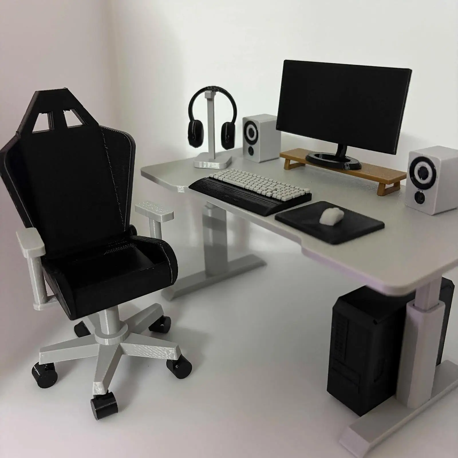 Dollhouse Miniatures Furniture 1 12 Scale Computer Desk Gaming Chair Toy Furniture for Pretend Play