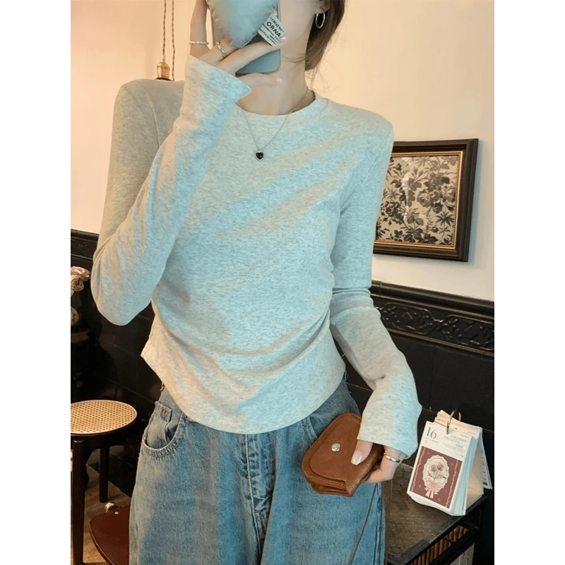 Cseta fena amarela de manga crida com gola redonda, psada, ajustada, estilo casual para o outono, com um toque d...