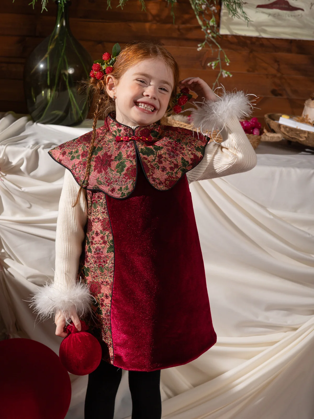 فساتين حمراء للفتيات والأطفال لخريف وشتاء 2025 على الطراز الصيني فستان جديد للأطفال ملابس السنة الجديدة