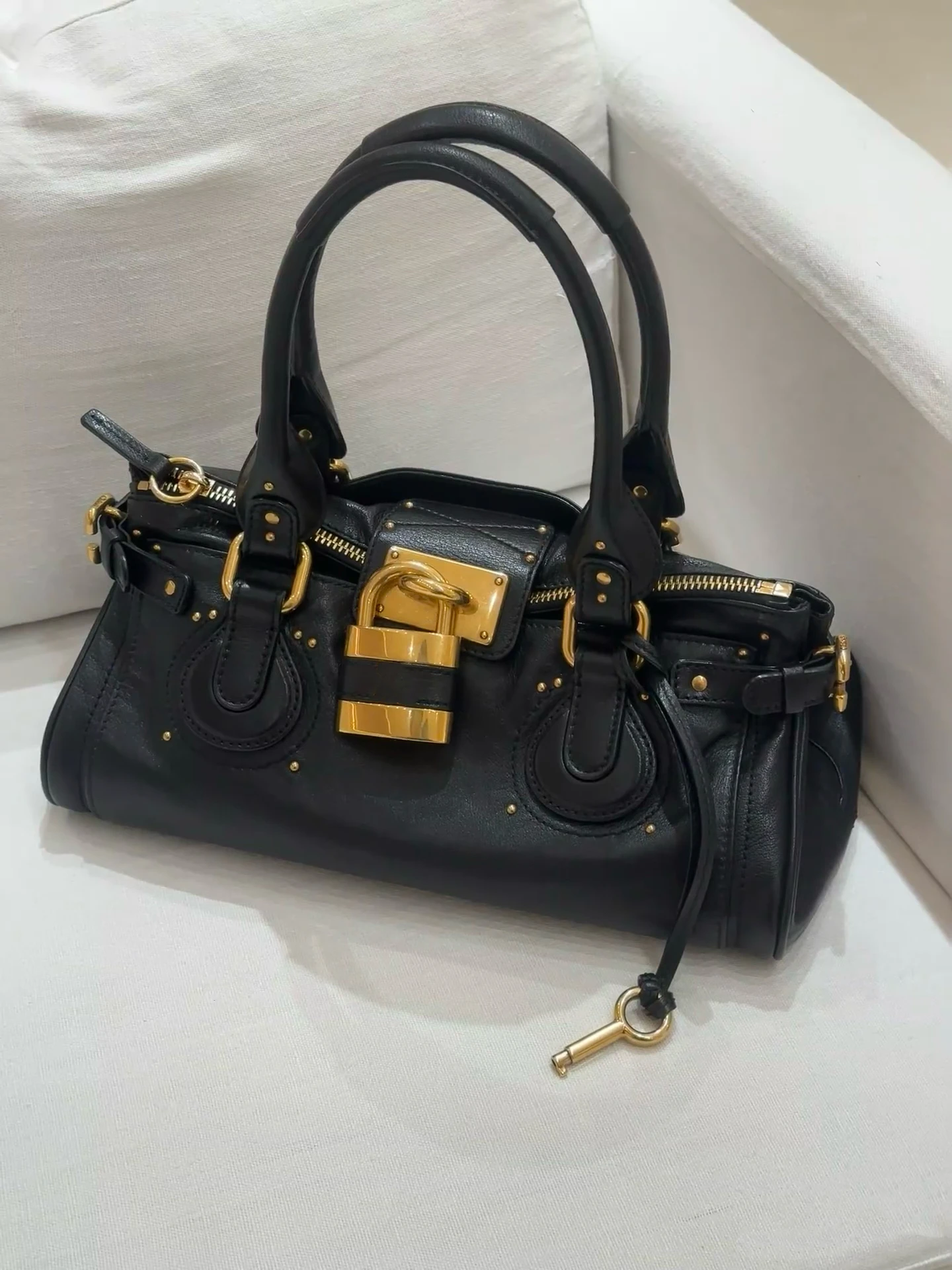 

Bla Rivet Motorcycle Lo Head Bag Soft Tanned Leather Single oulder Handbag Casual Commuter Boston Bag Monica Women'...