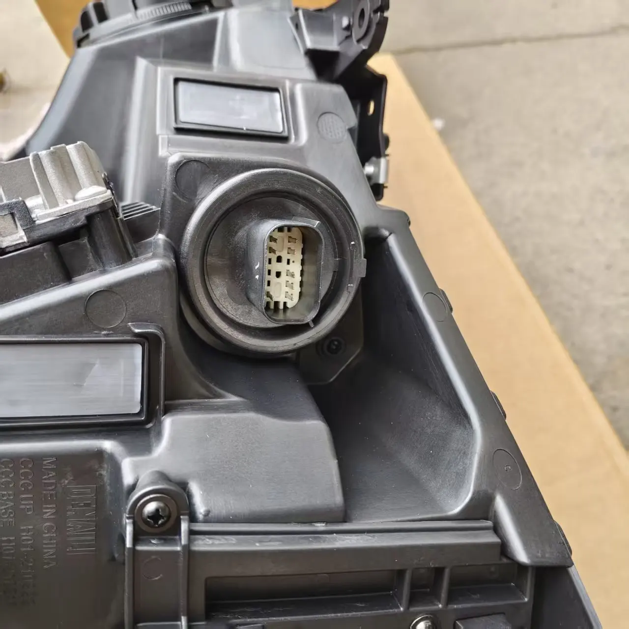 2024 for  Encore GX High Quality Halogen Xenon Headlights Models 42854415-42854418 New Condition 6000k Color