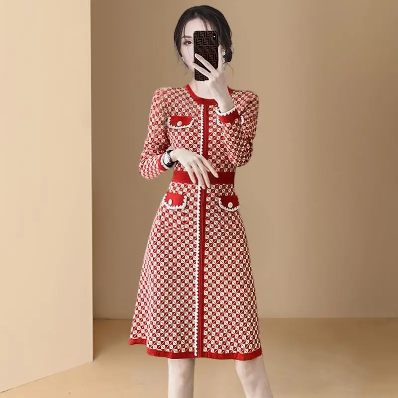 2024 Autumn Winter Commute Fashion Plaid Knee Length Dresses Women Clothing Vintage Elegant Chic Pockets Knitted Dress