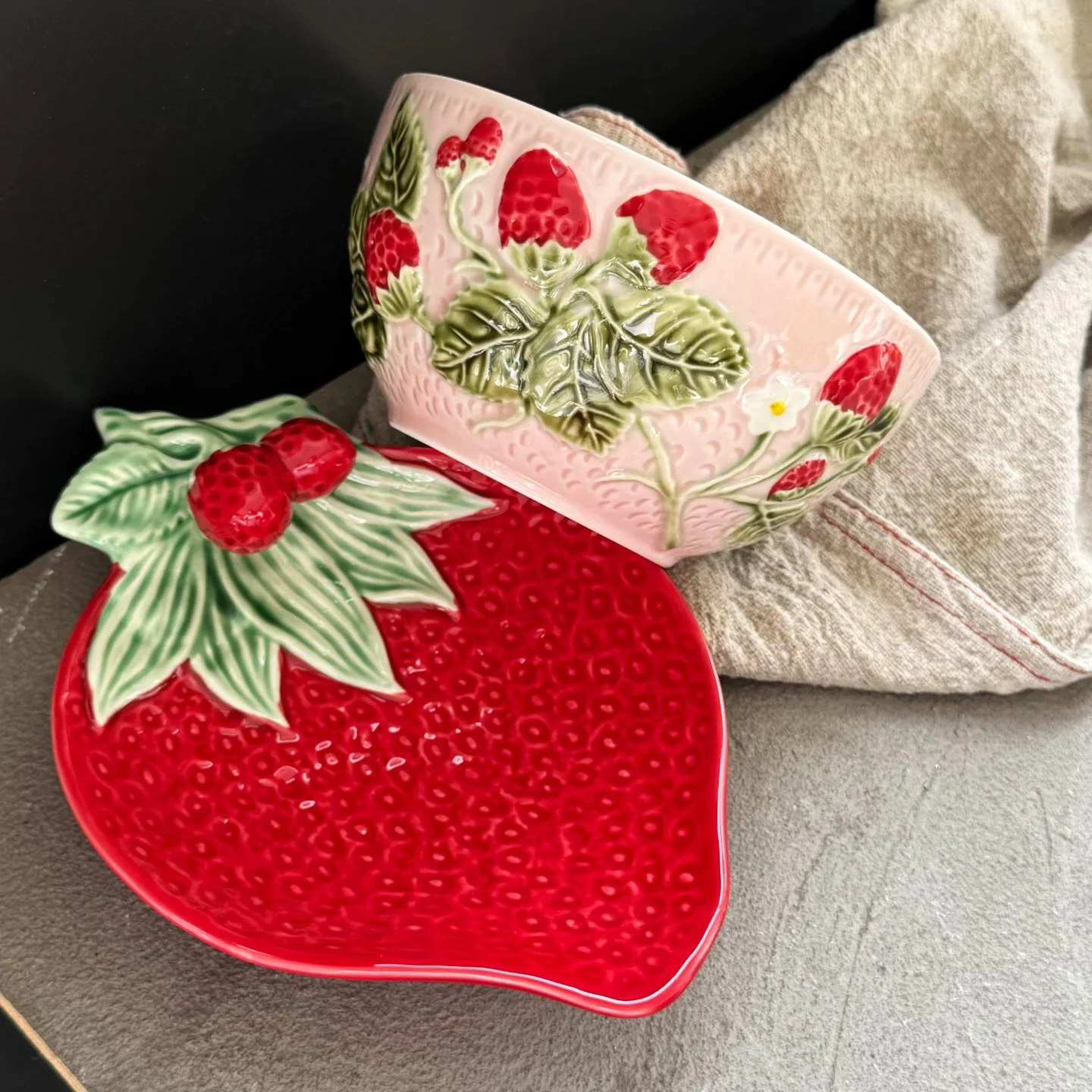 

Фарфоровая салатница Stberry Surface Bowl Dert Plate с 3D-рельефом, подглазурной росписью, в деревенском стиле, круглая