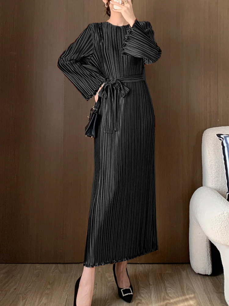 LANMREM Spring Pleated Long Dress Women Elegant Flare Sleeves Belt Gathered Waist Solid Color Dresses Fashion Party New 2AA4708