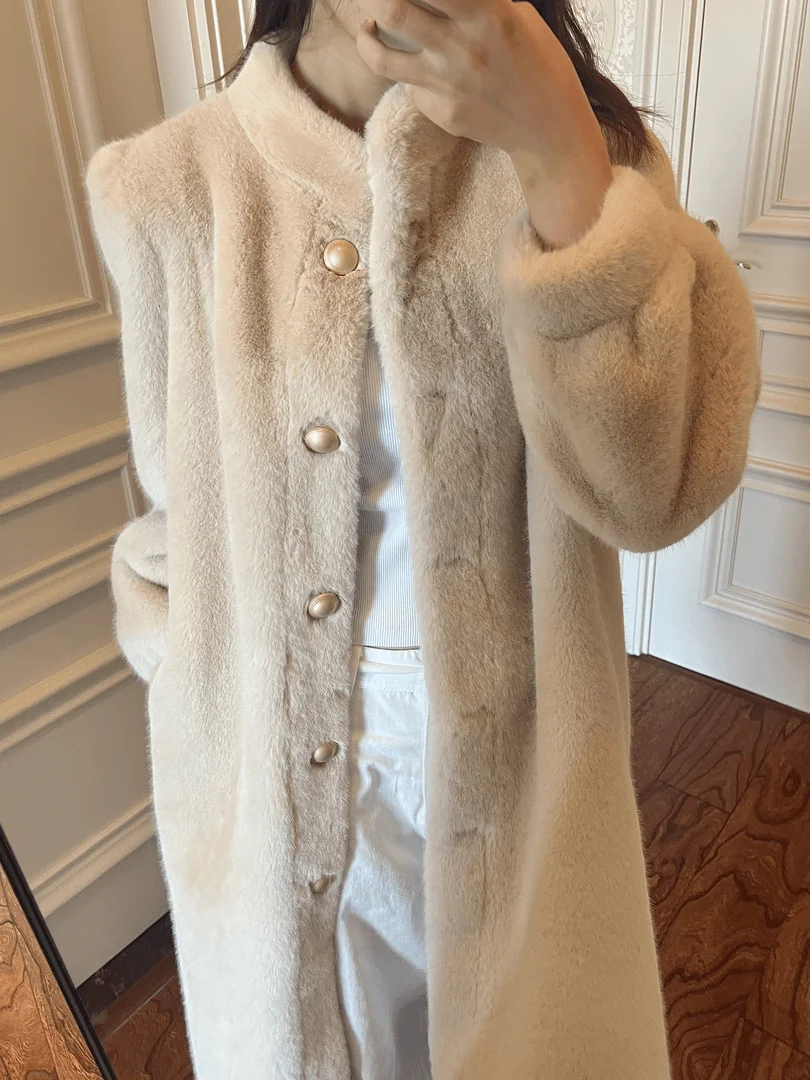 

Женское пальто средней длины из овечьей шерсти, утепленное, теплое, осенне-зимнее, прямого кроя, с длинными рукавами, на одной пуговице