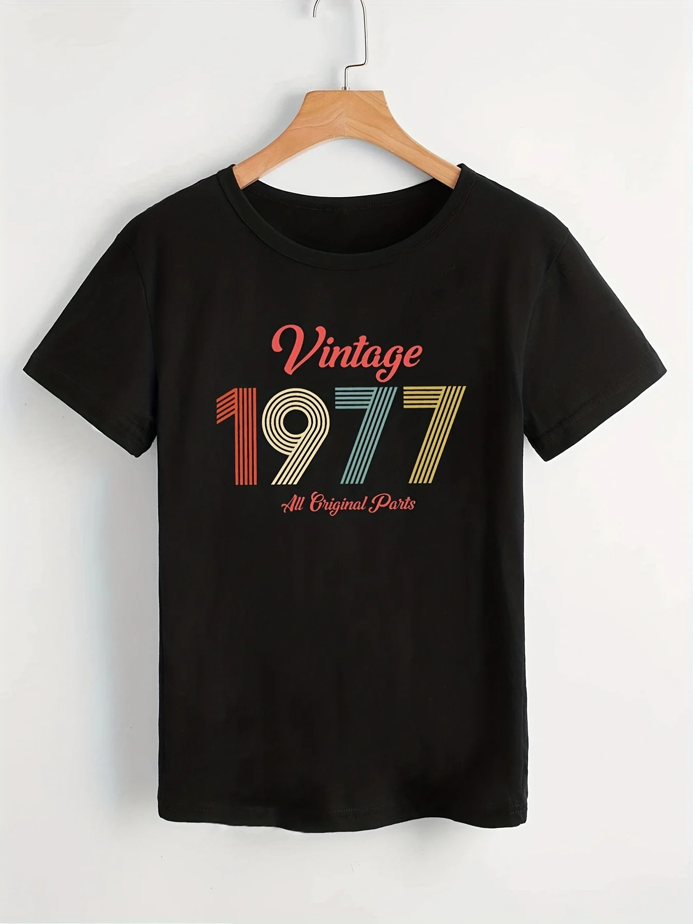 Vintage 1977 Print T-shirt - Women\'s Casual Crew Neck Short Sleeve Tee