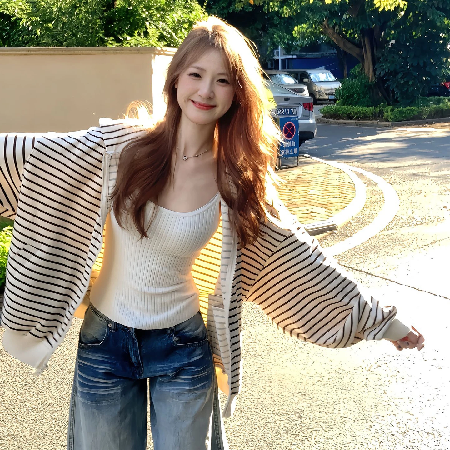 

Корейская толстовка-худи в полоску для женщин, ранняя весна 2026, новый дизайн, американский свободный крой, теплый топ из полиэстера, вискозы и спандекса