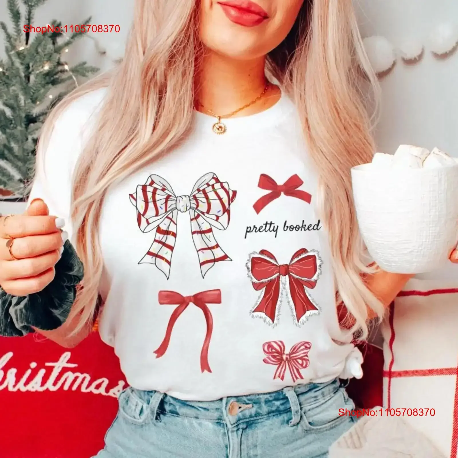 Pretty Bookish Bow Christmas T Shirt Cute Holiday Reading Festive Coquette Cozy Book Lover Booked for Readers vintage Washed