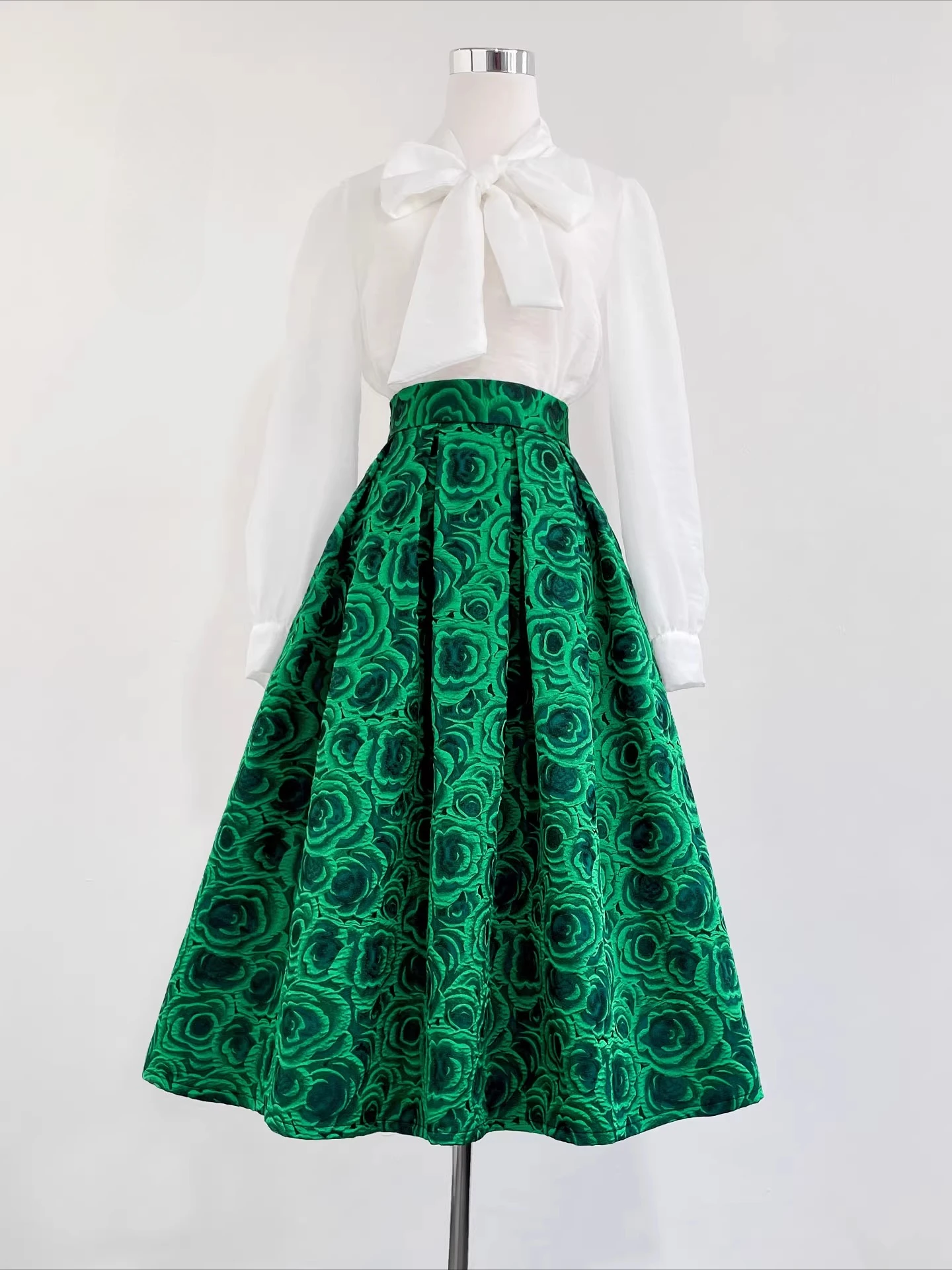 Wiosenno-jesienna nowa damska spódnica do połowy łydki, retro spódnica w kształcie litery A, żakardowa spódnica do pracy, średniej długości spódnica z bufkami.