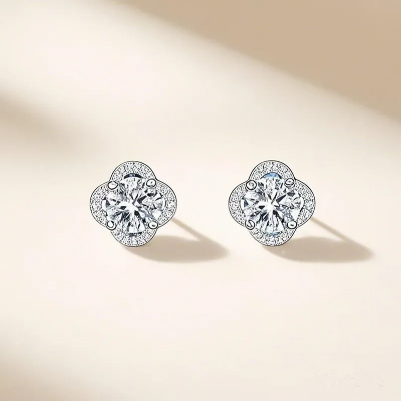 

S925 Silver Platinum-Plated 1CT D Color 4-Prong Four Leaf Clover Moissanite Stud Earrings Fine Jewelry