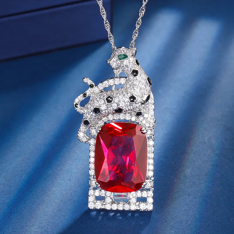 Large 15*12mm Created Gemstone Red Ruby Leopard Charm Necklace Green Eyes Panther Animal Jewelry for Women Paved Zircon Pendant