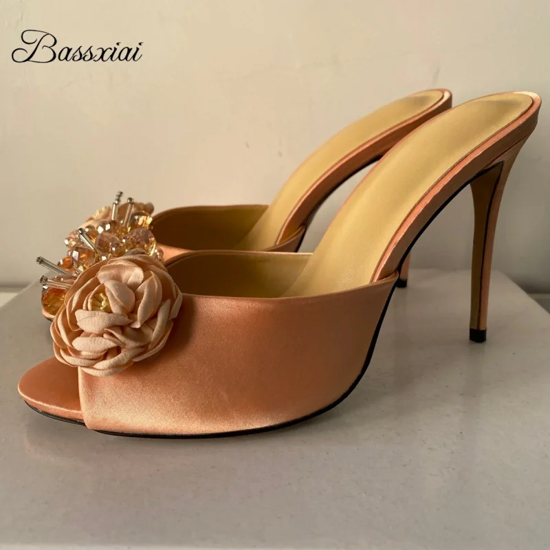 

В продаже женская обувь, размер 39, возврат и возврат