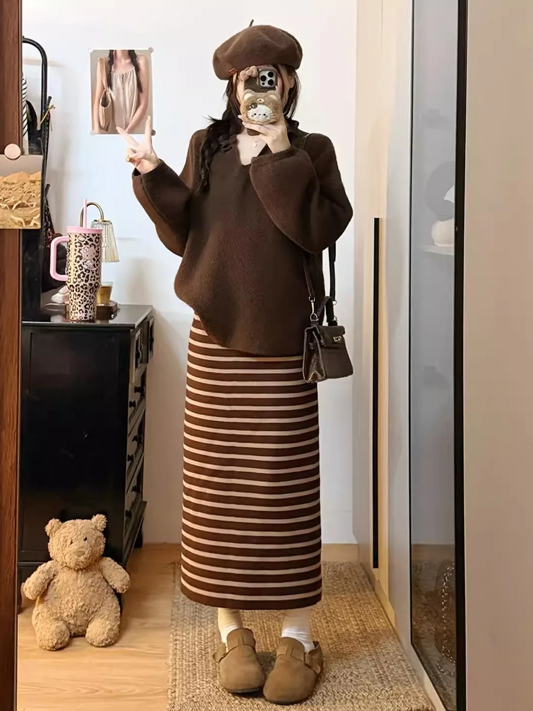 

Зимний модный комплект большого размера, женский вязаный свитер с деревянной юбкой ain f, костюм из двух предметов, полосатый узор, для поездок на работу, S...