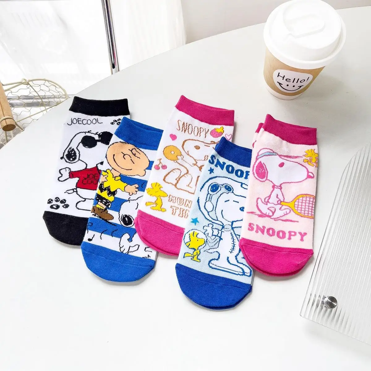 

5 Pairs Adult Snoopy Socks Anime Fall Winter Combed Cotton Socks Men And Women's Warm Short Sock Gifts Average Size 18-40 Years