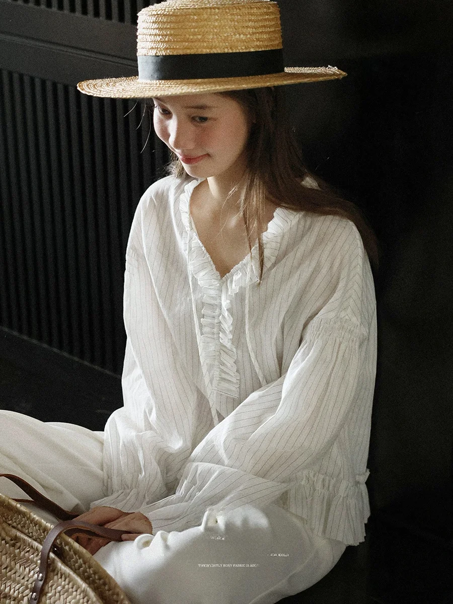 

Женская весенняя модная блузка свободного кроя с V-образным вырезом, в полоску, с кружевной отделкой во французском стиле, с длинными рукавами, стандартной длины