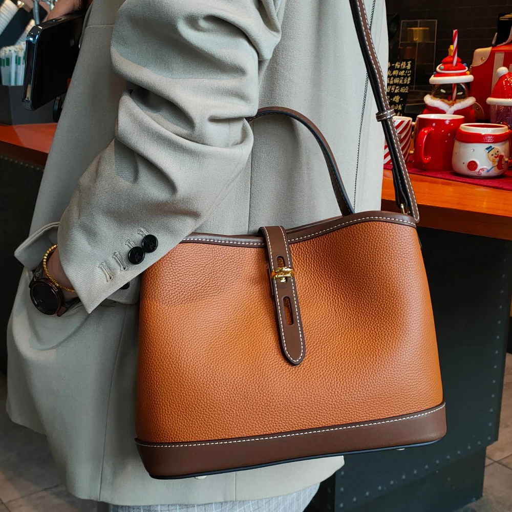 Women's Bucket Bag 2025 New Style Color-Block Handheld Shoulder Crossbody Bag Large Capacity Soft Leather Business Commuter Bag