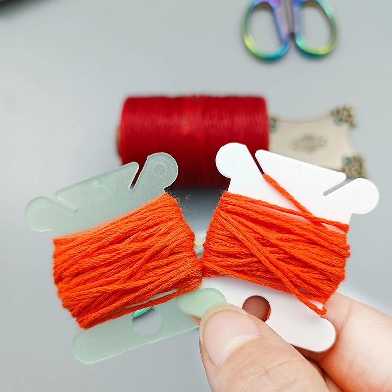 50/100 Stück Kunststoff-Fadenkarten für Kreuzstich, Aufbewahrungshalter für Nähspulen, Faden-Organizer für Stickerei und Handarbeit, DIY – Detail 5