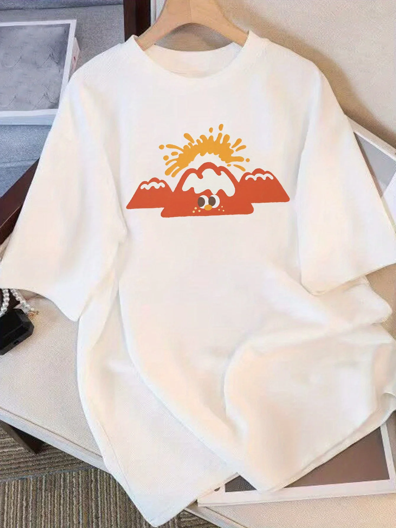 بلوزة نسائية مع أكمام مطبوعة برسومات كرتونية ورقبة دائرية باللون الأسود لملابس كاجوال هاراجوكو بأكمام قصيرة ملابس جمالية غير رسمية #1