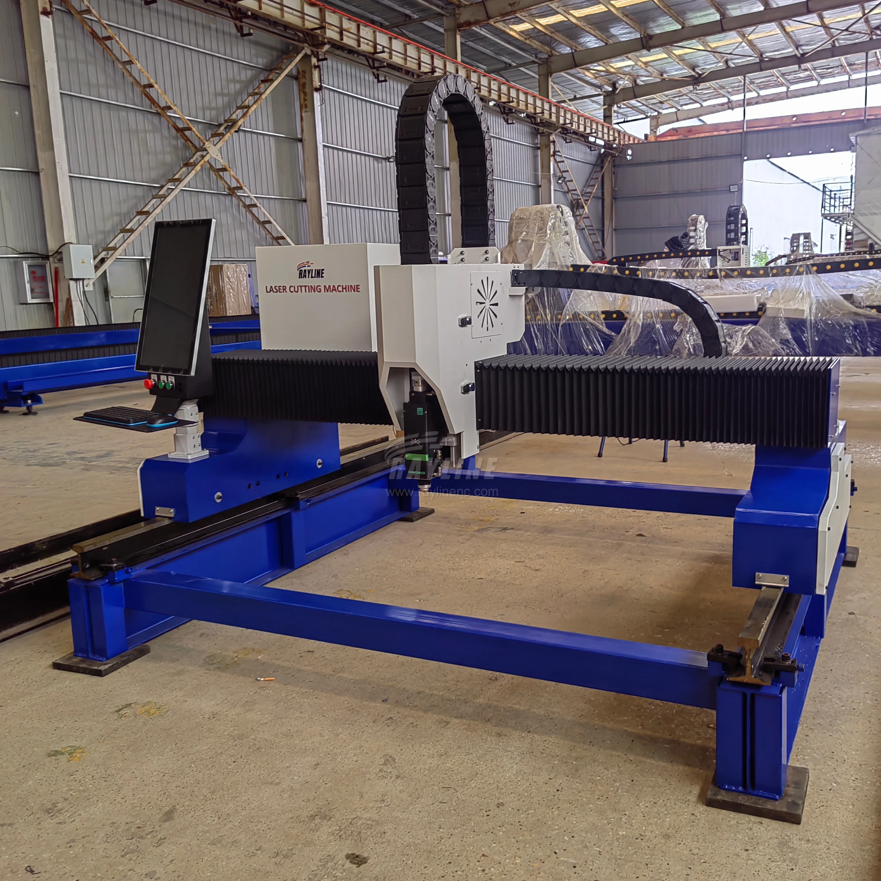 1500W Gantry CNC Laser Metal Cutting Machine 1500*3000 Raytools BM110 Head Raycus/MAX Source Water Cooling 20mm Sheet